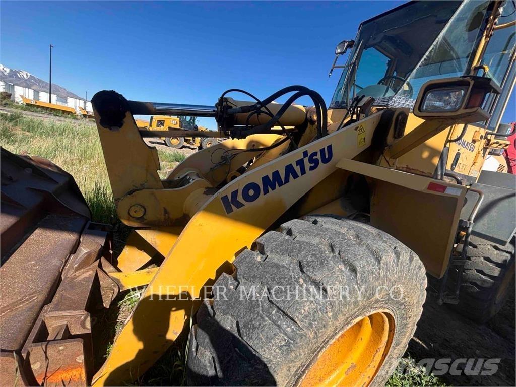 Komatsu WA250-5L Carregadeiras de rodas