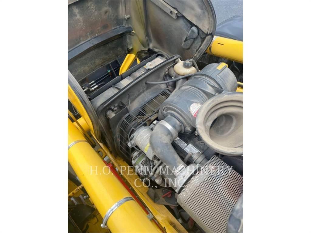 Komatsu WB150 Retroescavadeiras