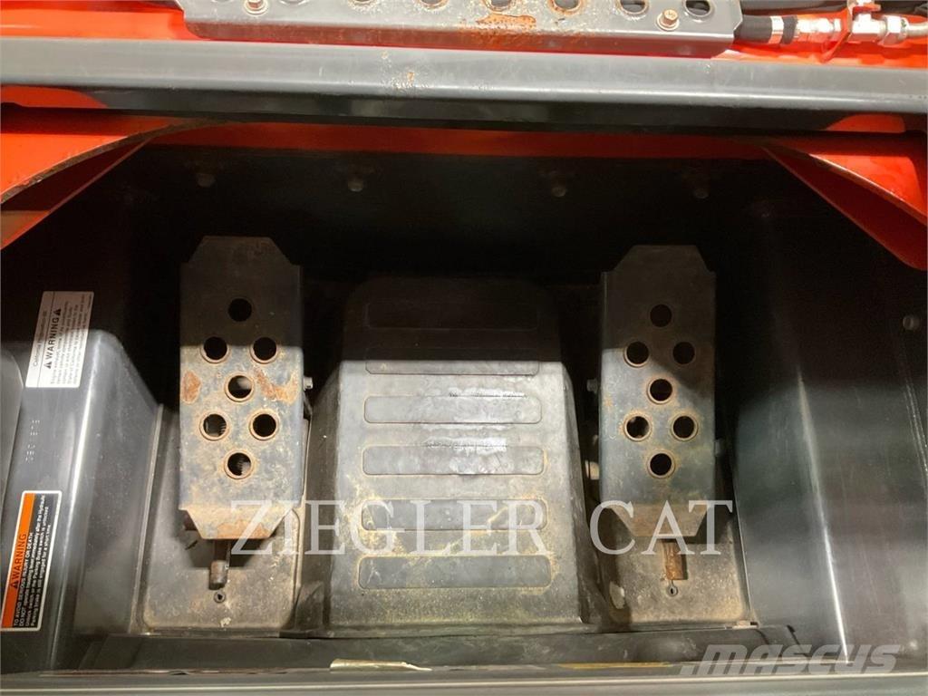 Kubota SSV75 Minicarregadeiras