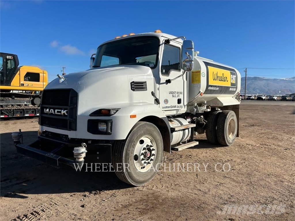 Mack WT2000 A Camiões-cisterna