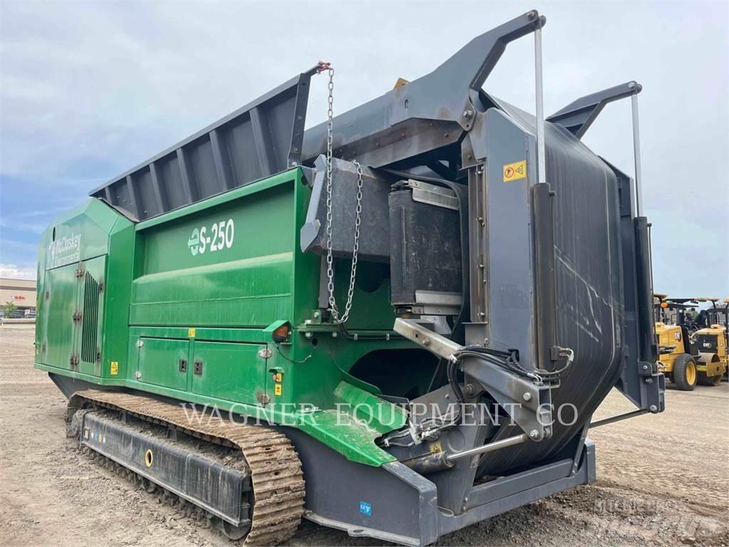 McCloskey ES250 Britadeiras