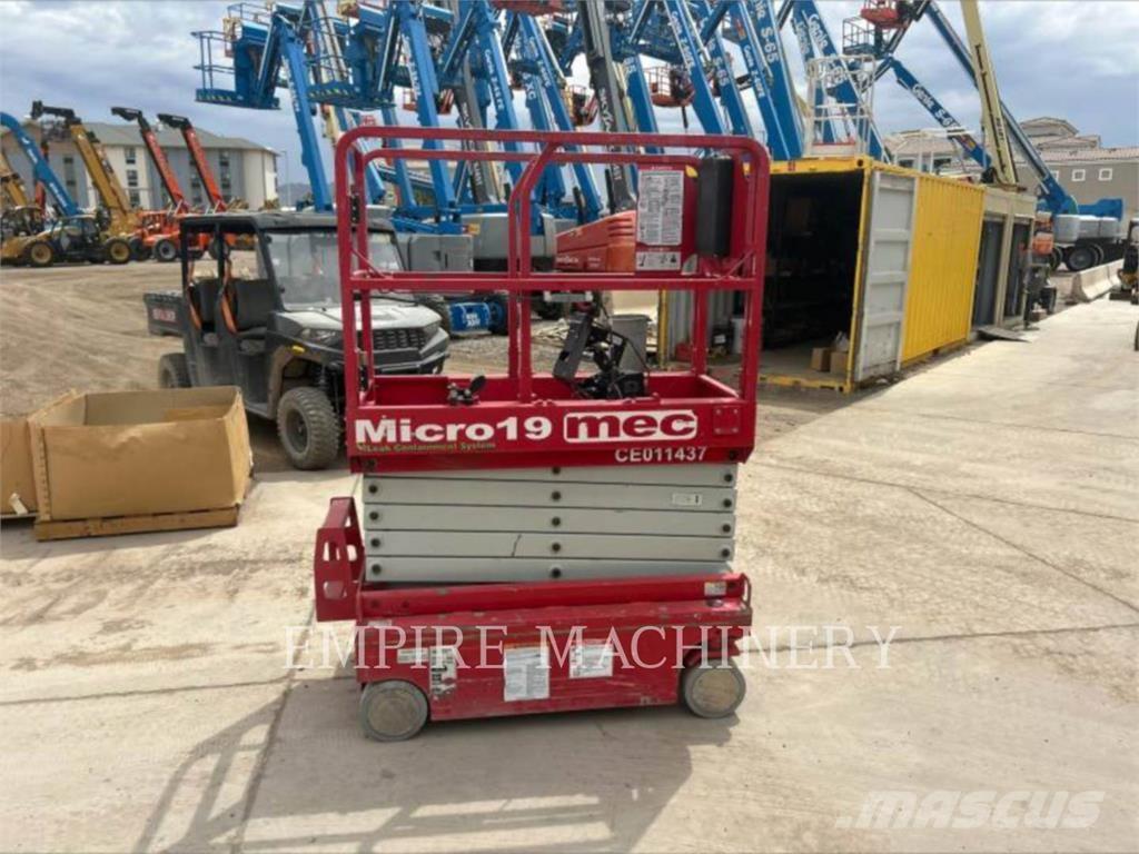 MEC MICRO 19 Elevadores braços articulados