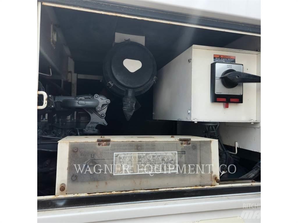 MultiQuip DCA150SSIU Outros Geradores