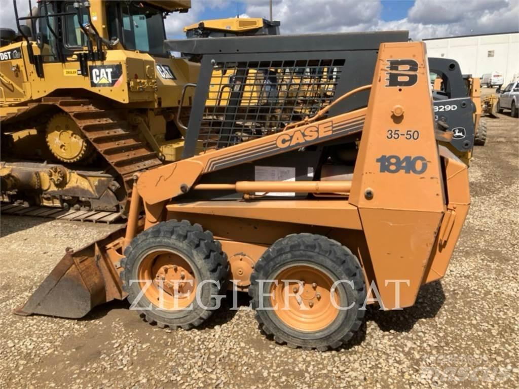 New Holland 1840 Minicarregadeiras