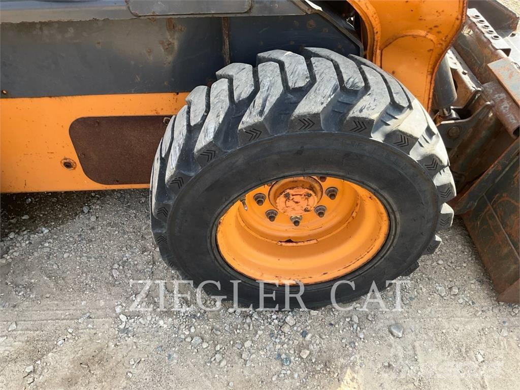 New Holland SV250 Minicarregadeiras