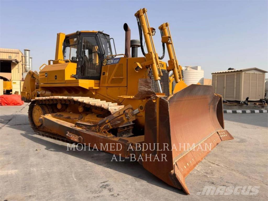 SEM MACHINERY SEM 832F Dozers - Tratores rastos