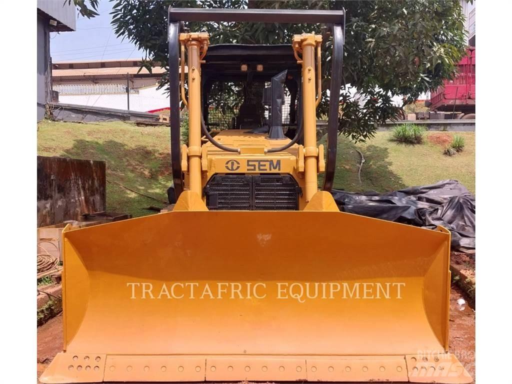 SEM MACHINERY SEM822D Dozers - Tratores rastos