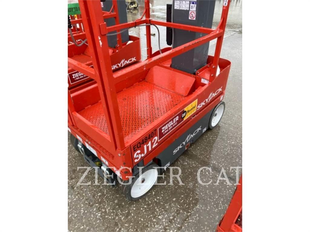 Skyjack SJ12 Elevadores de tesoura