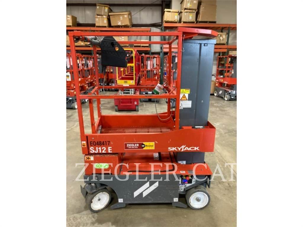 Skyjack SJ12 Elevadores de tesoura