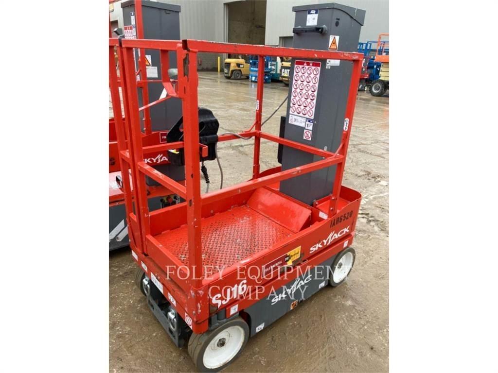 Skyjack SJ16 Elevadores de tesoura