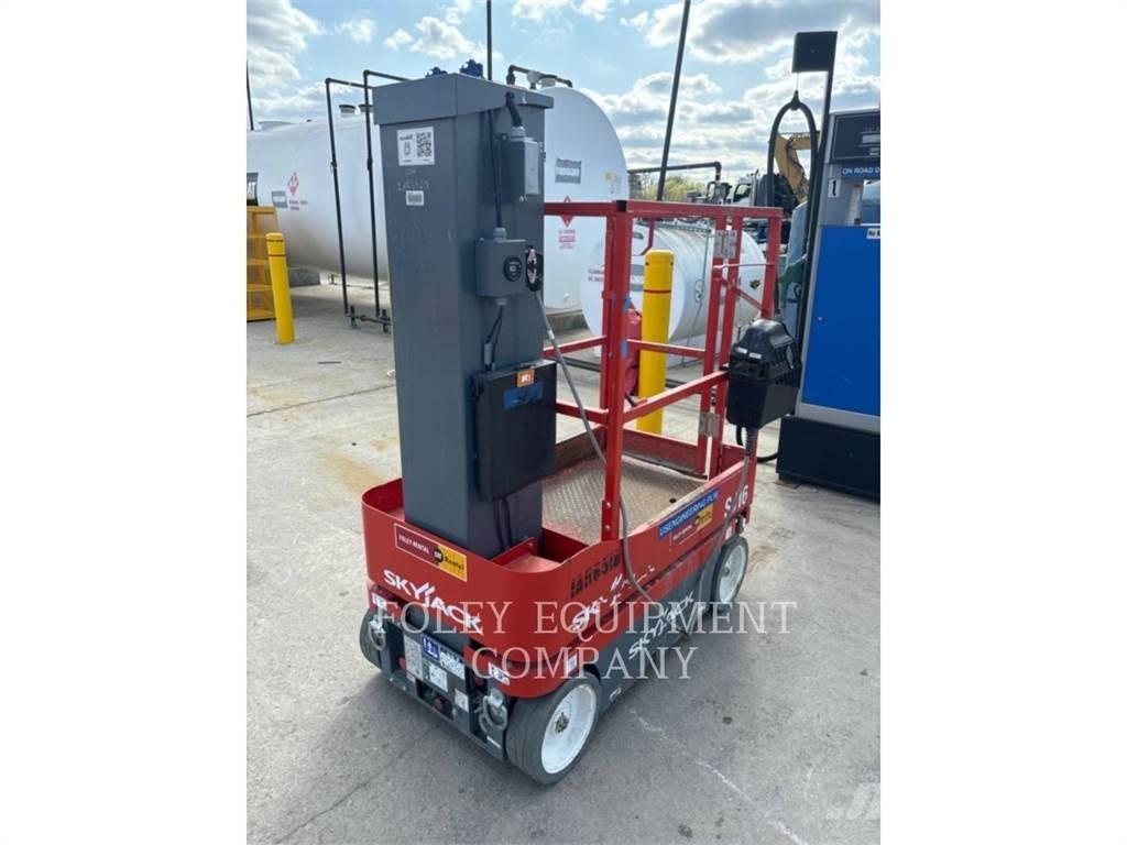 Skyjack SJ16 Elevadores de tesoura