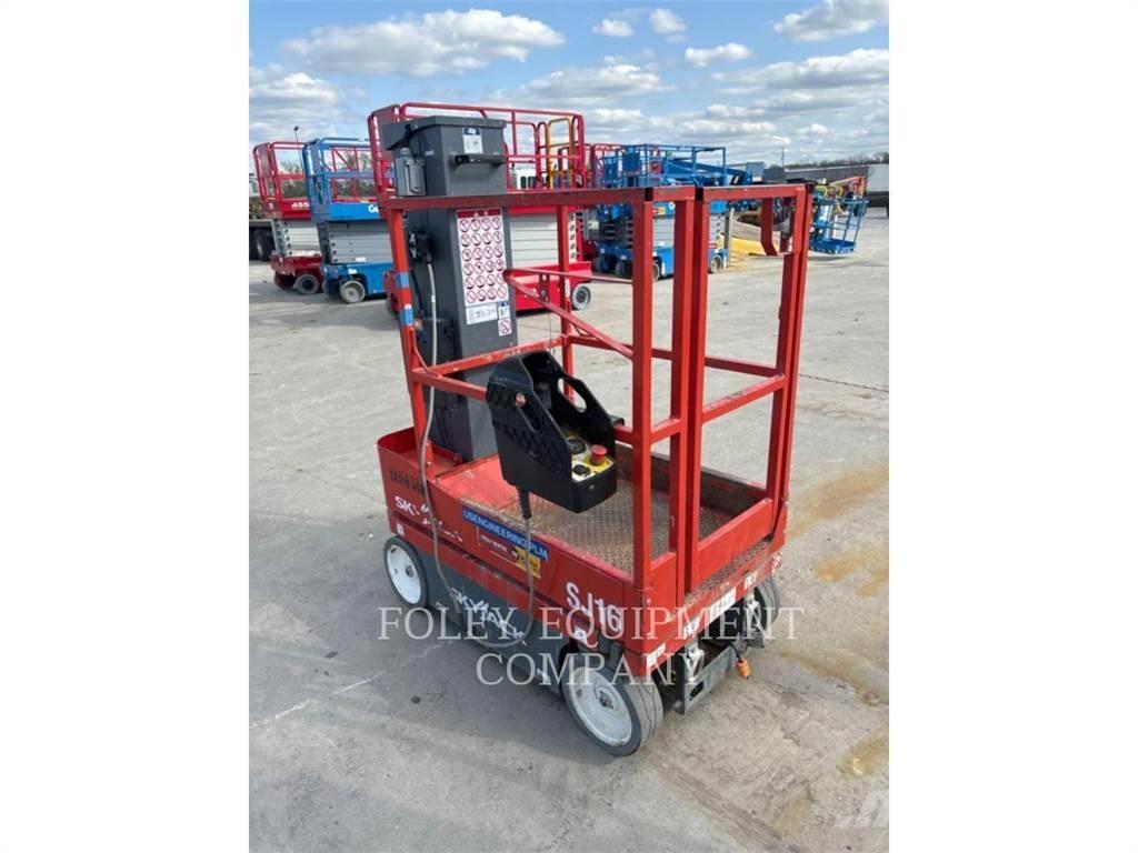 Skyjack SJ16 Elevadores de tesoura