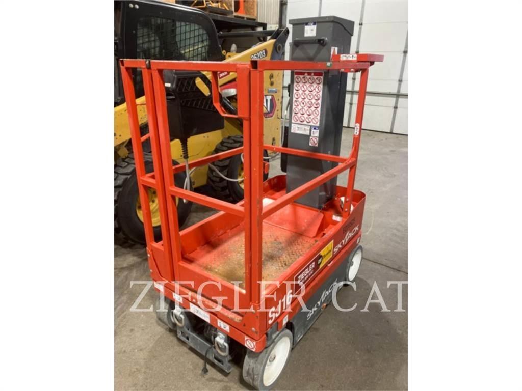 Skyjack SJ16 Elevadores de tesoura