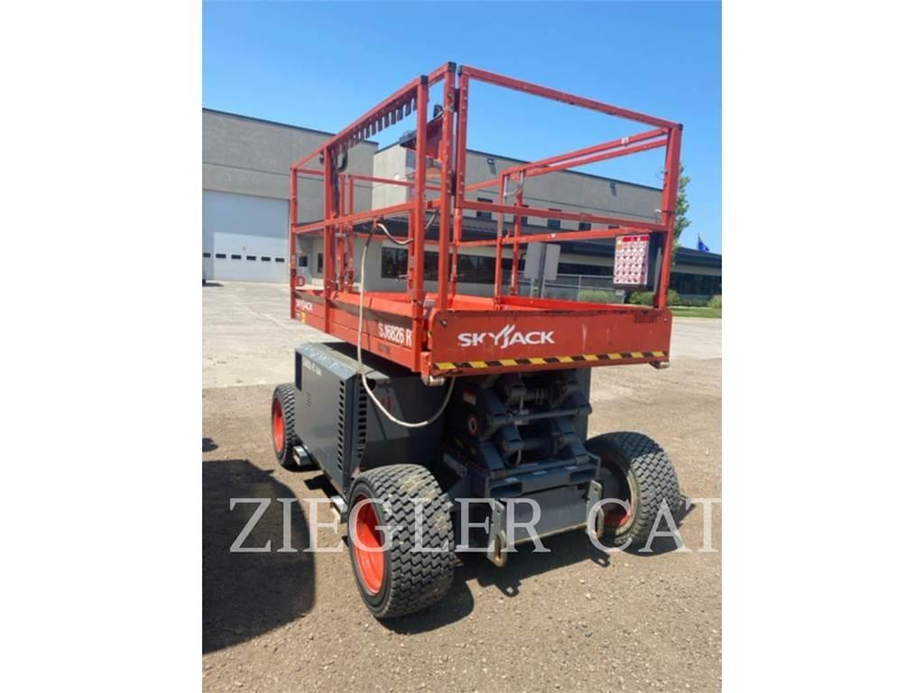 Skyjack SJ6826 Elevadores de tesoura