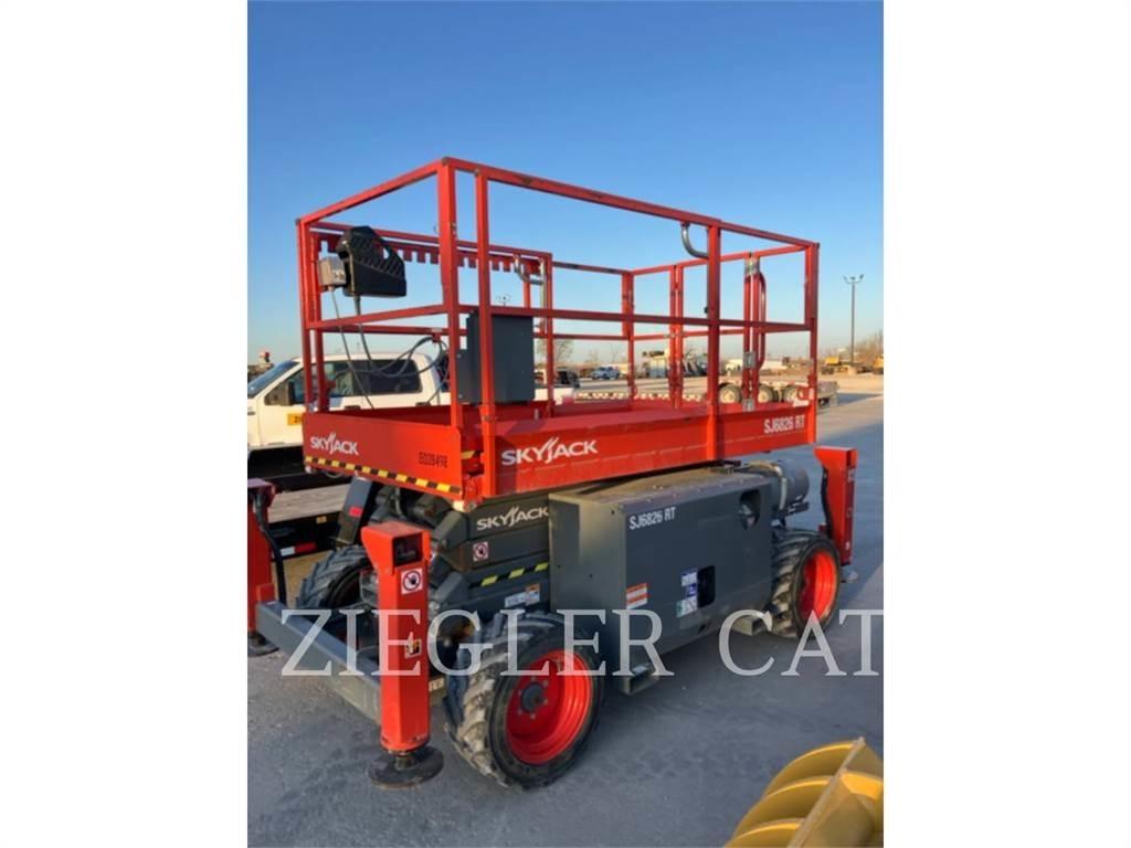 Skyjack SJ6826RT Elevadores de tesoura