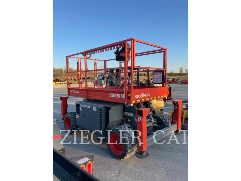 Skyjack SJ6826RT Elevadores de tesoura