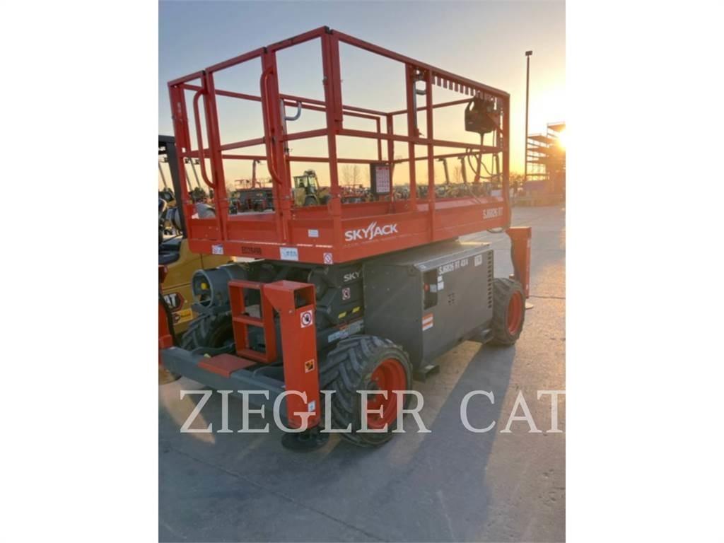 Skyjack SJ6826RT Elevadores de tesoura