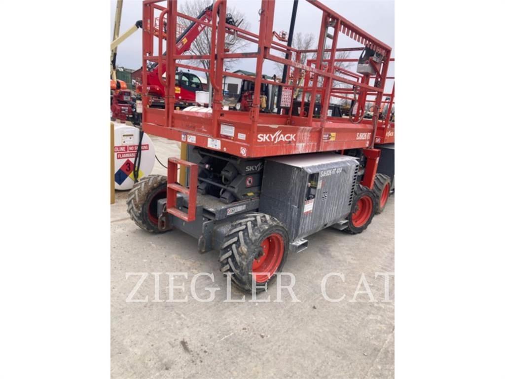 Skyjack SJ6826RT Elevadores de tesoura