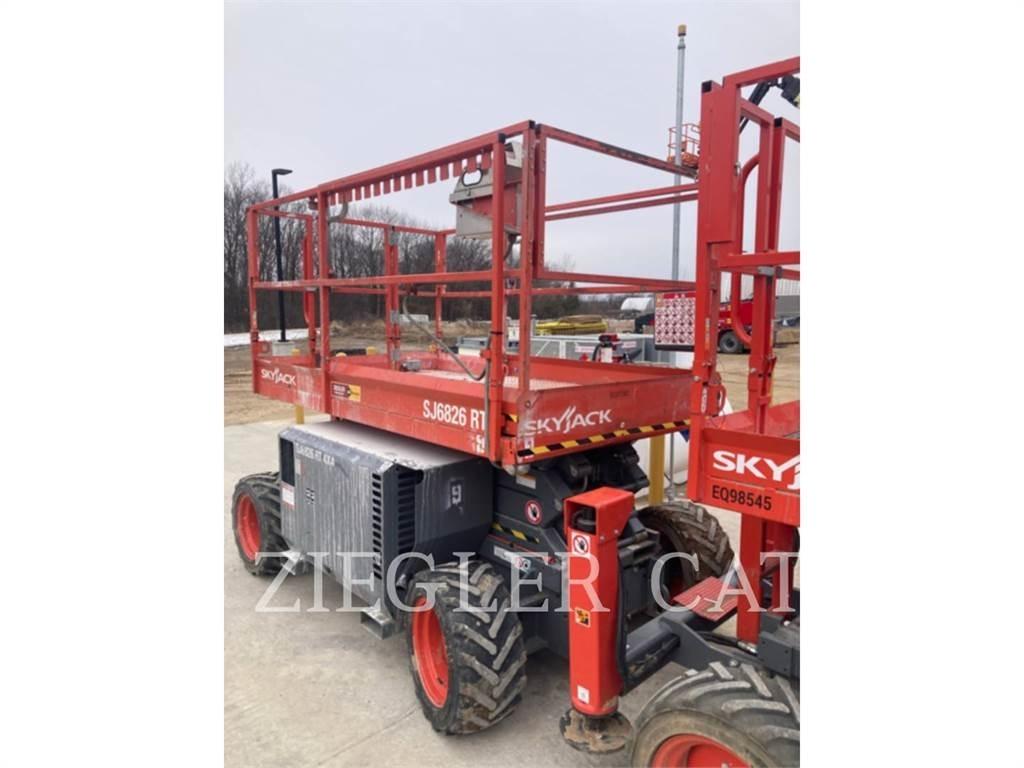 Skyjack SJ6826RT Elevadores de tesoura