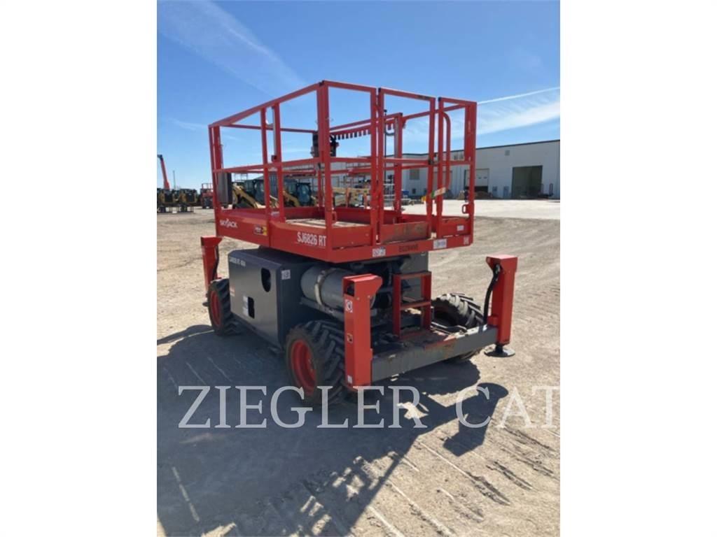Skyjack SJ6826RT Elevadores de tesoura