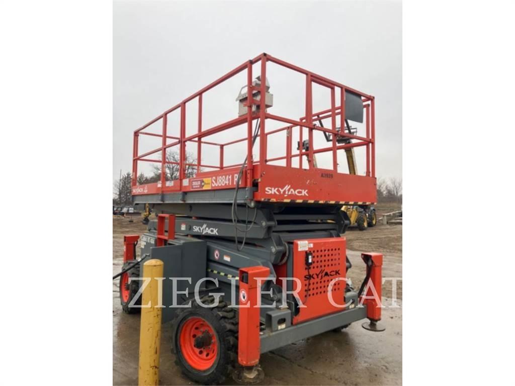 Skyjack SJ8841 Elevadores de tesoura