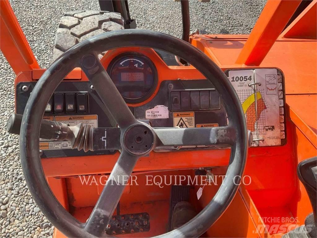 SkyTrak 10054 Manipulador telescópico