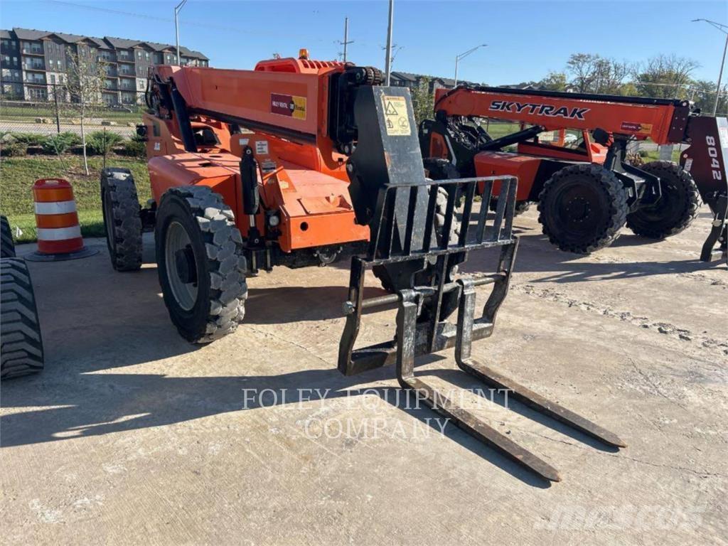 SkyTrak 6042O Manipulador telescópico