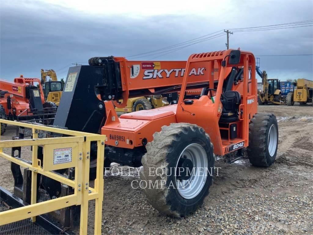 SkyTrak 8042O Manipulador telescópico