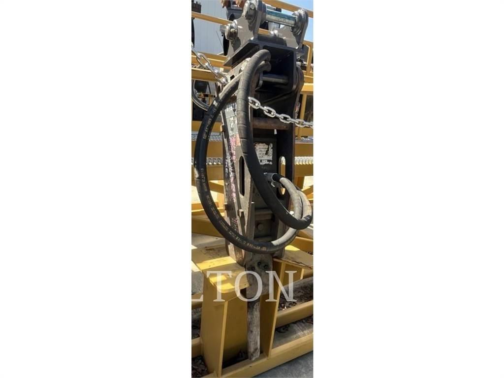  TNB-4M HYDRAULIC HAMMER Martelos de quebragem