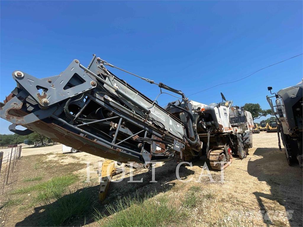 Wirtgen W220 Moinhos de asfalto a frio