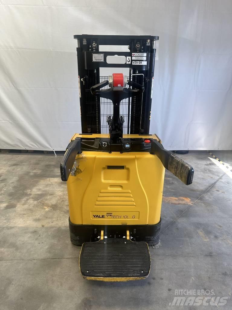 Yale MS12X Empilhador para operador externo