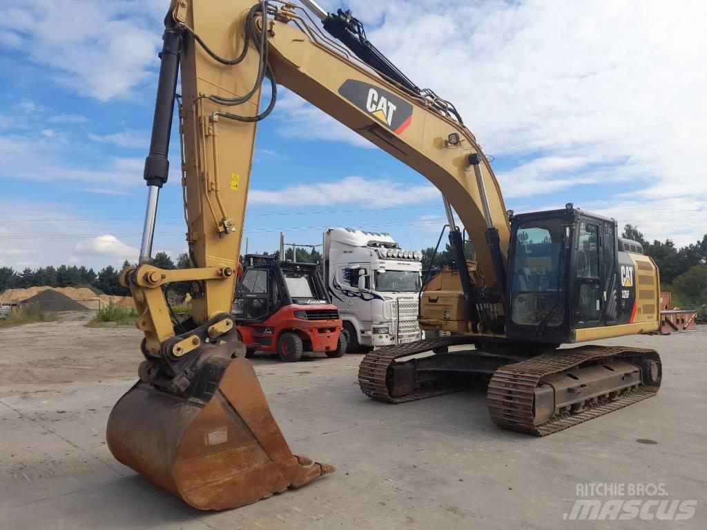 CAT 326 F Escavadeiras de esteiras