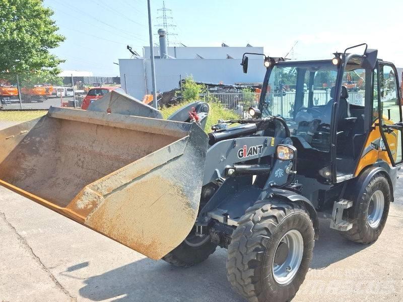 Giant G 5000 X-Tra Minicarregadeiras