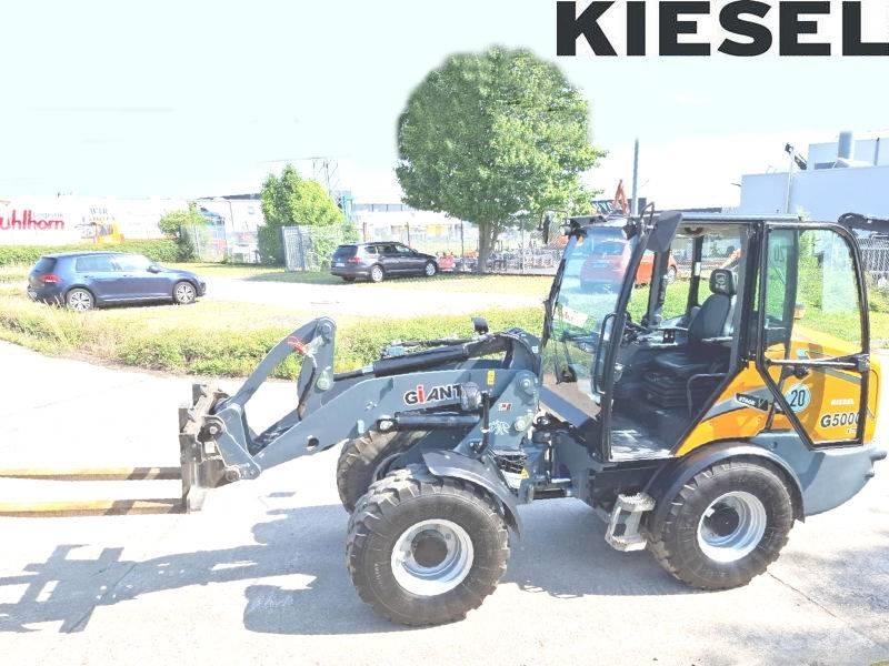 Giant G 5000 X-Tra Minicarregadeiras