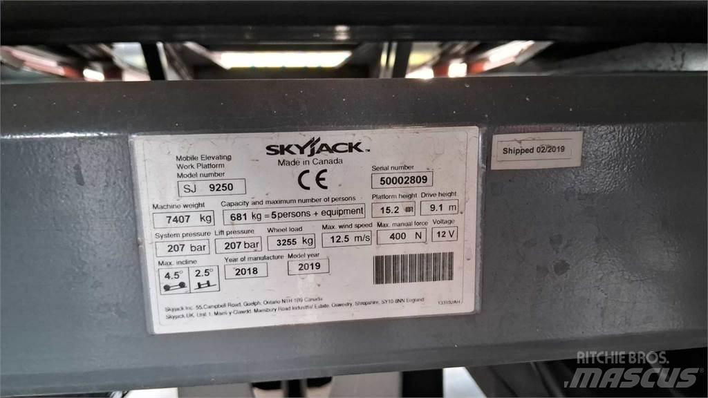 SkyJack 9250RT Elevadores de tesoura