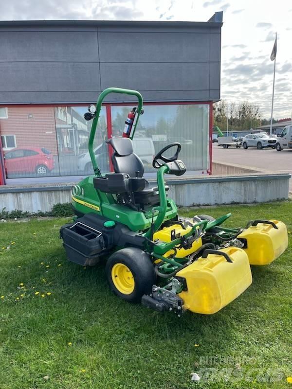 John Deere 2750 E Corta-Relvas Greens
