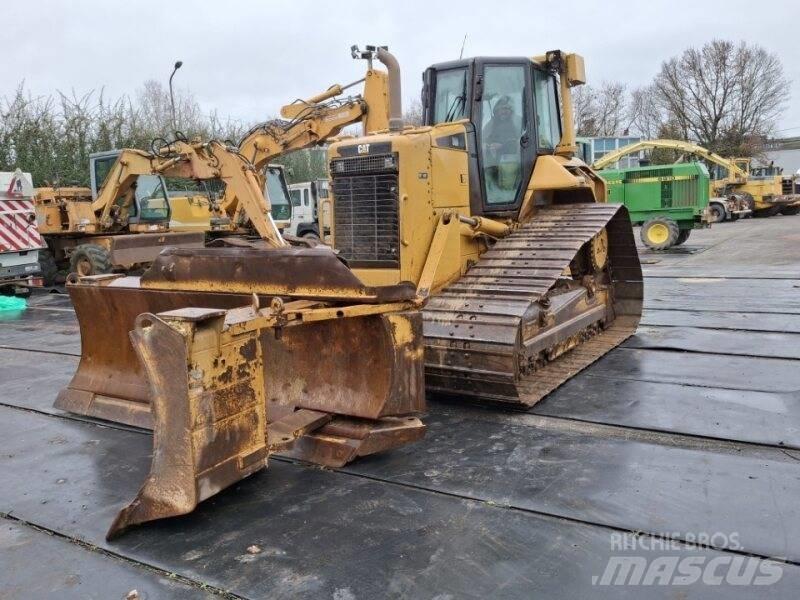 CAT D6N Dozers - Tratores rastos