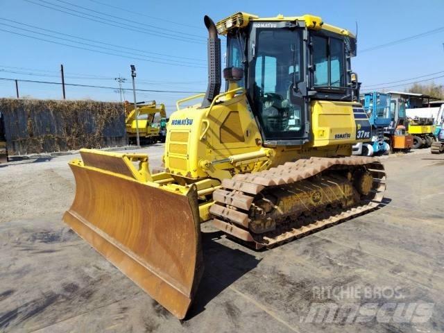 Komatsu D37PX-23 Dozers - Tratores rastos