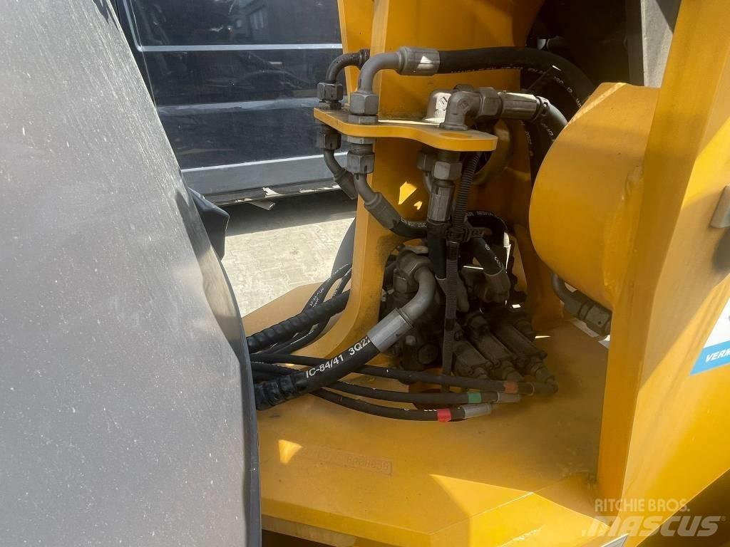 Mecalac AX 700 Carregadeiras de rodas