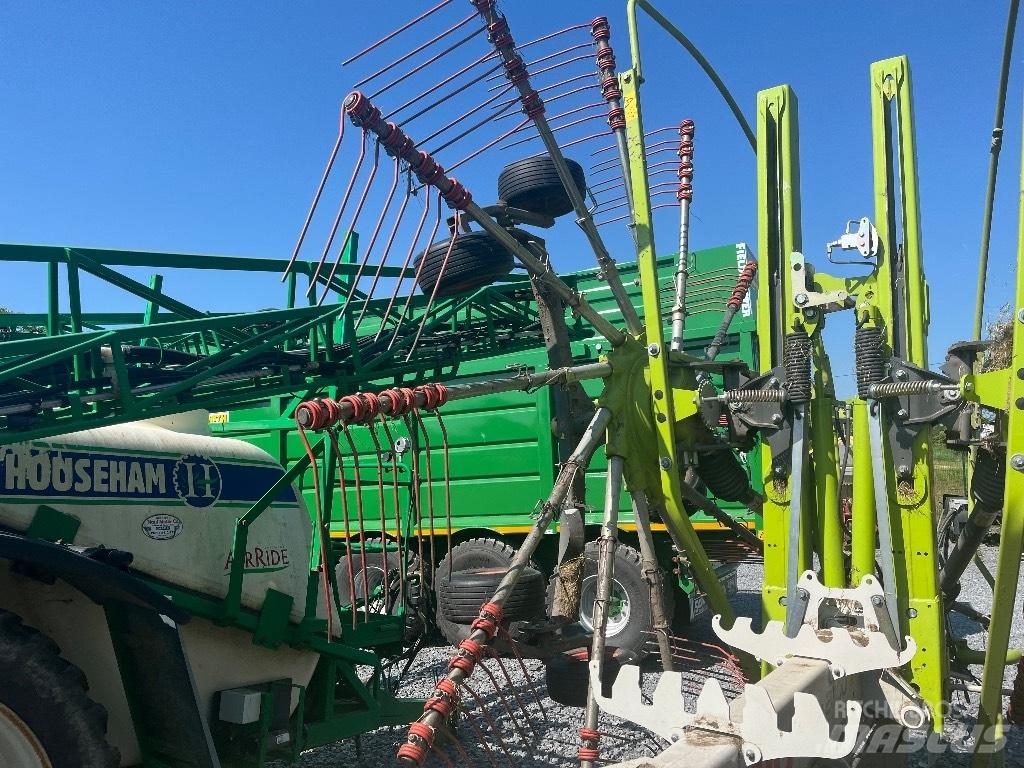 CLAAS Liner 2800 Ancinho virador