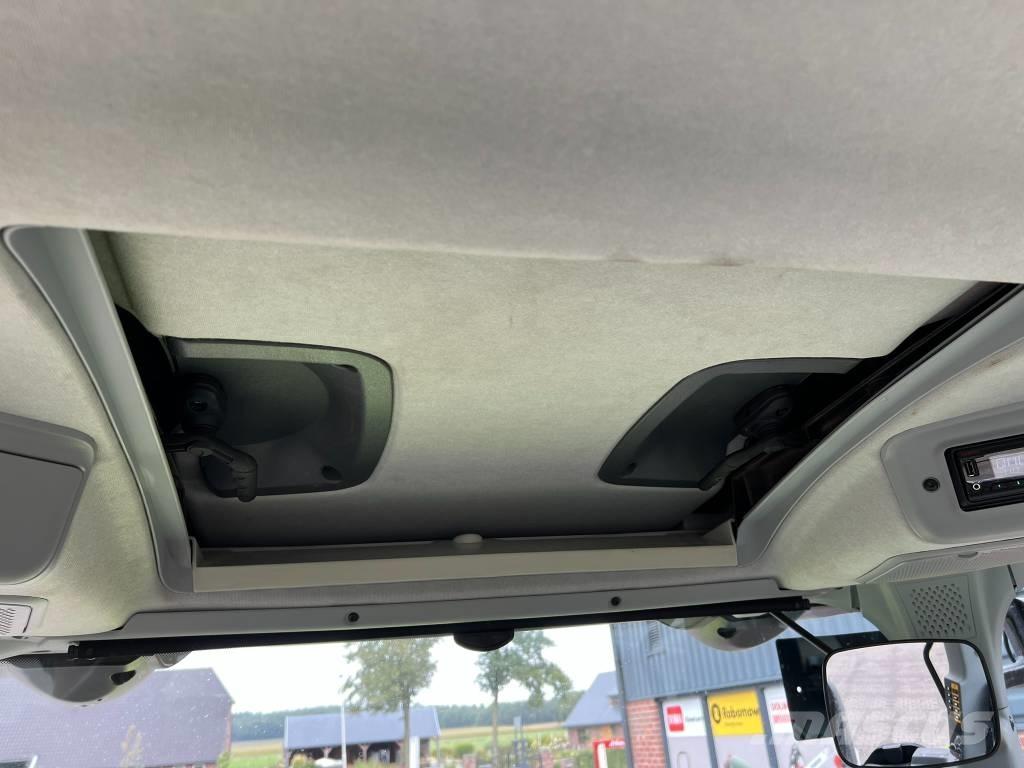 CLAAS Arion 660 Tratores Agrícolas usados