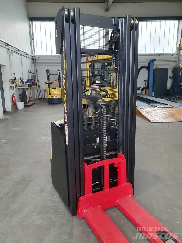Hyster S 1.4 Empilhador para operador externo