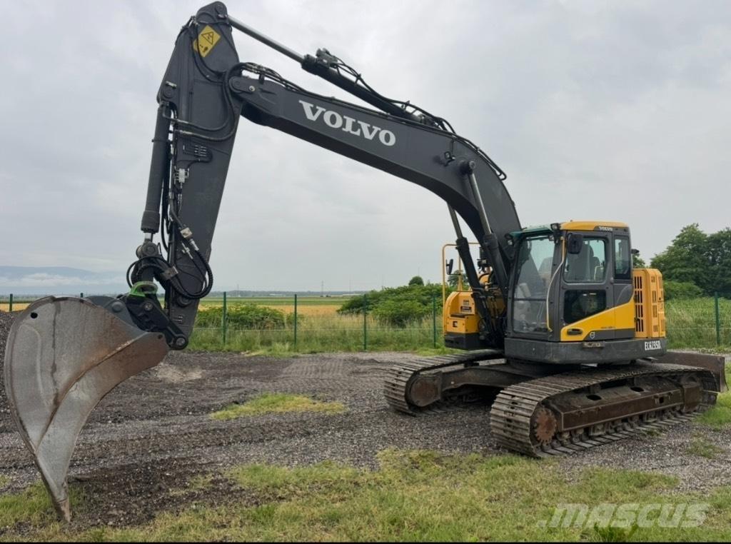 Volvo ECR235DL Escavadeiras de esteiras