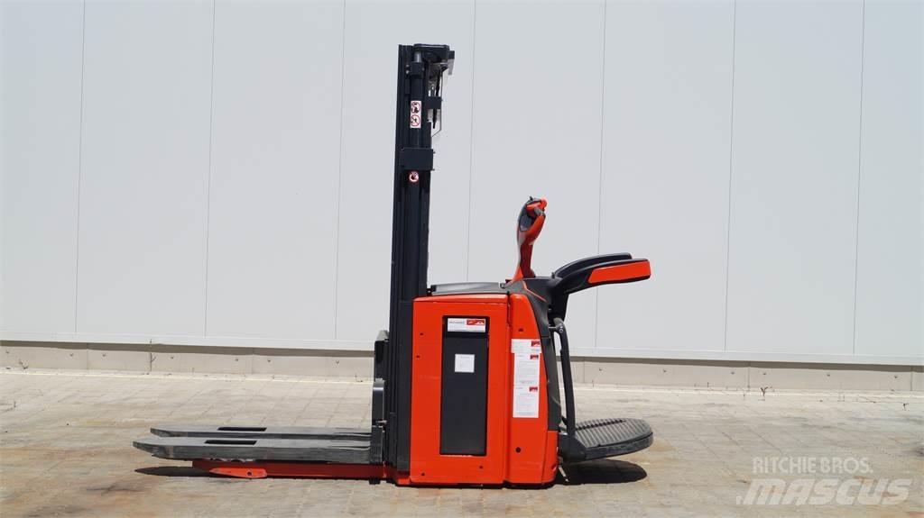 Linde L20APi Empilhador para operador externo