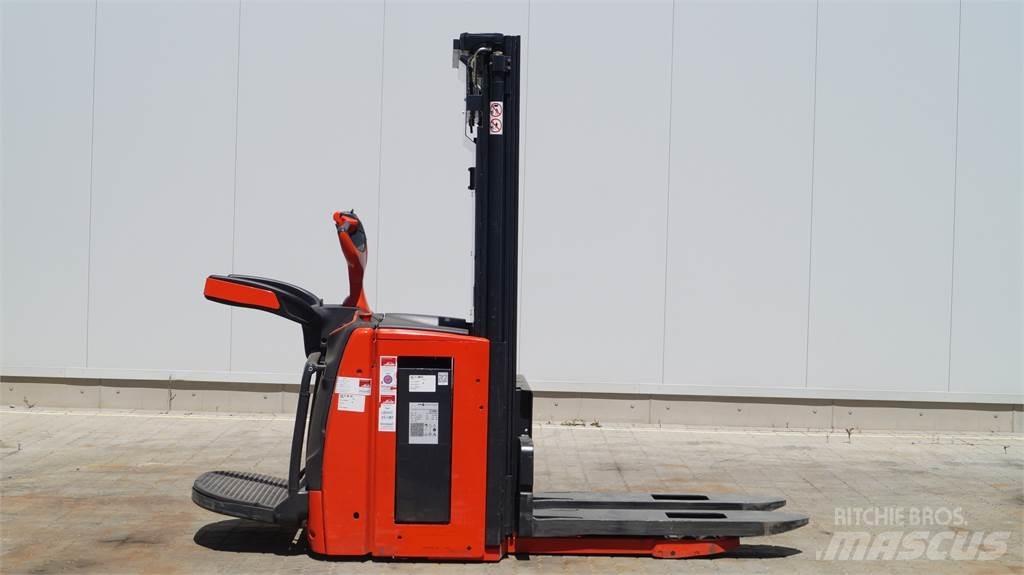 Linde L20APi Empilhador para operador externo
