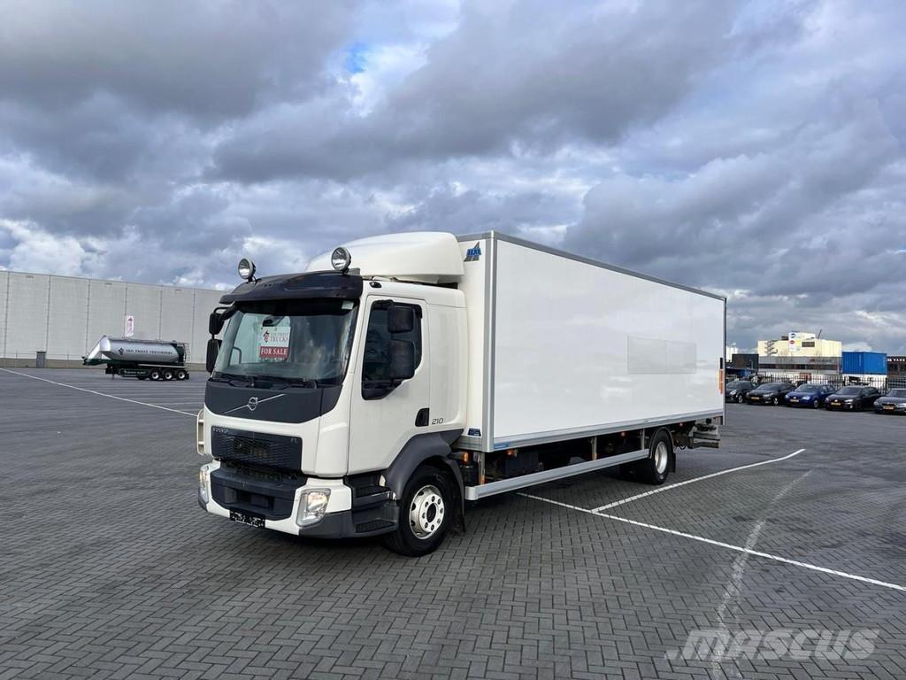 Volvo FL210 Caminhões de caixa fechada
