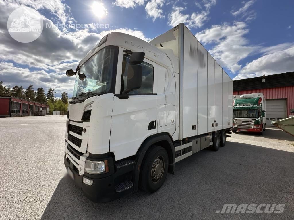 Scania R 520 Caminhões de caixa fechada
