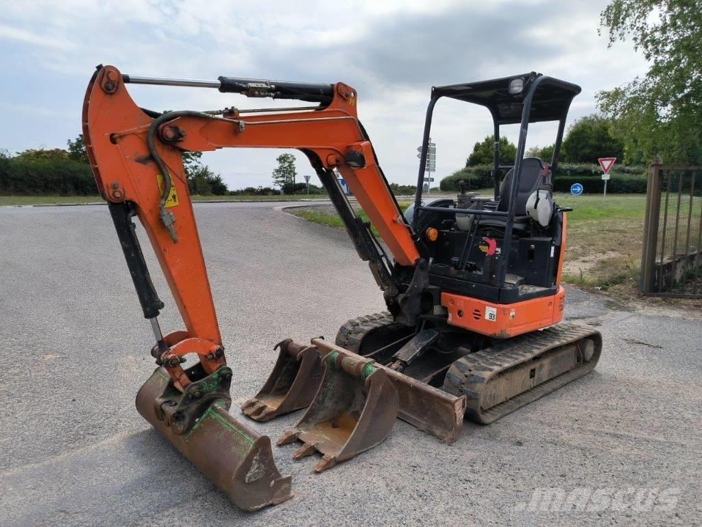 Hitachi ZX 26 U-5A Miniescavadeiras