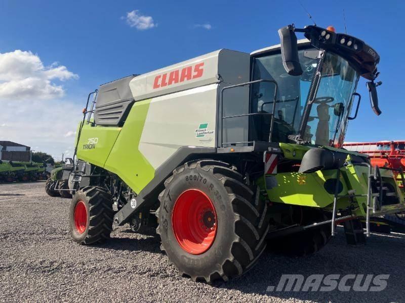 CLAAS TRION 750 Ceifeiras debulhadoras