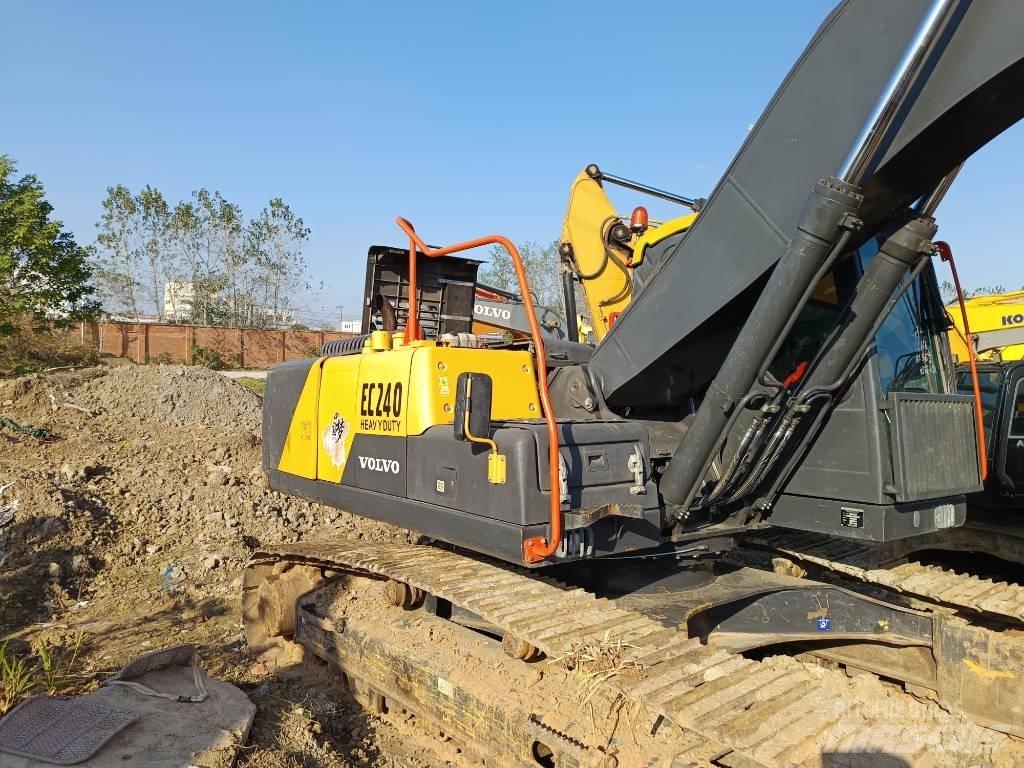 Volvo EC 240 Escavadeiras de esteiras
